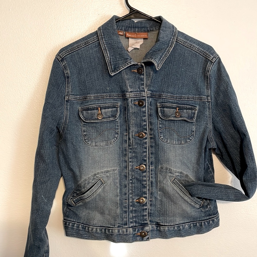 Lee Jeans/One True Fit  Jean jackets   size L/M